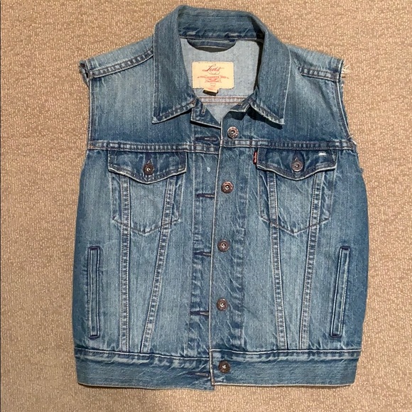levis vest